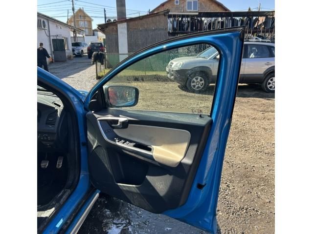 bontott VOLVO XC60 Jobb első Ajtó (Üres lemez)