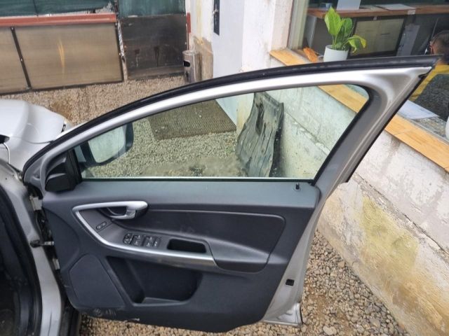 bontott VOLVO XC60 Jobb első Ajtó (Üres lemez)