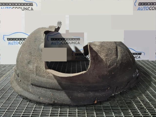 bontott VOLVO XC60 Jobb első Dobbetét (Kerékjárati, Műanyag)