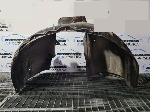 bontott VOLVO XC60 Jobb első Dobbetét (Kerékjárati, Műanyag)