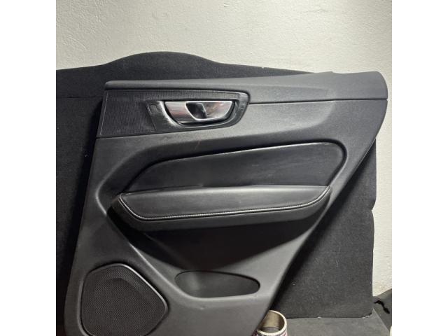 bontott VOLVO XC60 Jobb hátsó Ajtó Kárpit