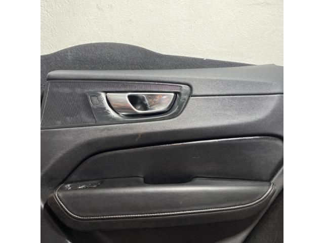 bontott VOLVO XC60 Jobb hátsó Ajtó Kárpit