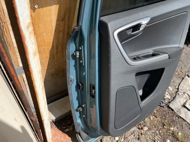 bontott VOLVO XC60 Jobb hátsó Ajtó (Részeivel)