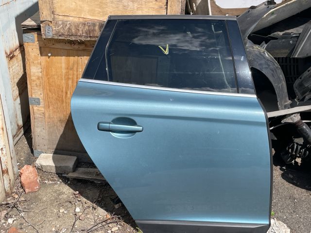 bontott VOLVO XC60 Jobb hátsó Ajtó (Részeivel)