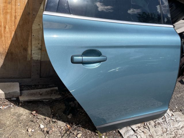 bontott VOLVO XC60 Jobb hátsó Ajtó (Részeivel)