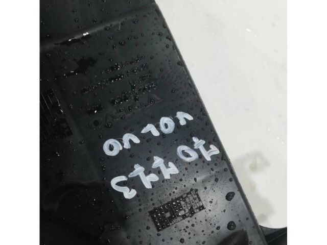 bontott VOLVO XC60 Jobb hátsó Lökhárító Tartó (Műanyag)