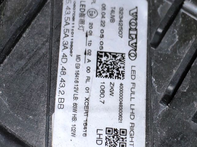 bontott VOLVO XC60 Jobb Ledes Fényszóró