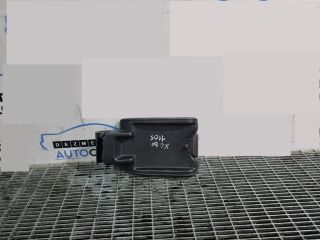 bontott VOLVO XC60 Könyöklő