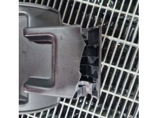 bontott VOLVO XC60 Könyöklő