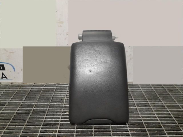 bontott VOLVO XC60 Könyöklő