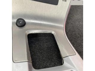 bontott VOLVO XC60 Középkonzol Keret