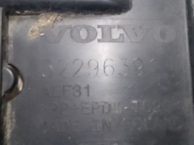 bontott VOLVO XC60 Légterelő