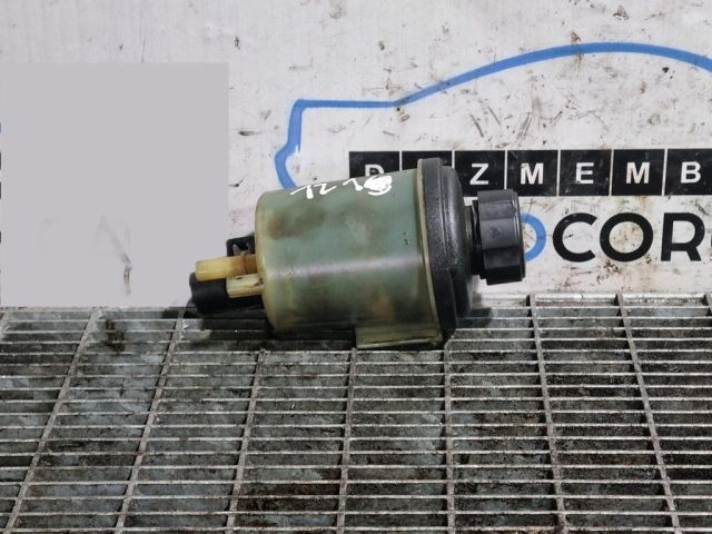 bontott VOLVO XC60 Szervóolaj Tartály