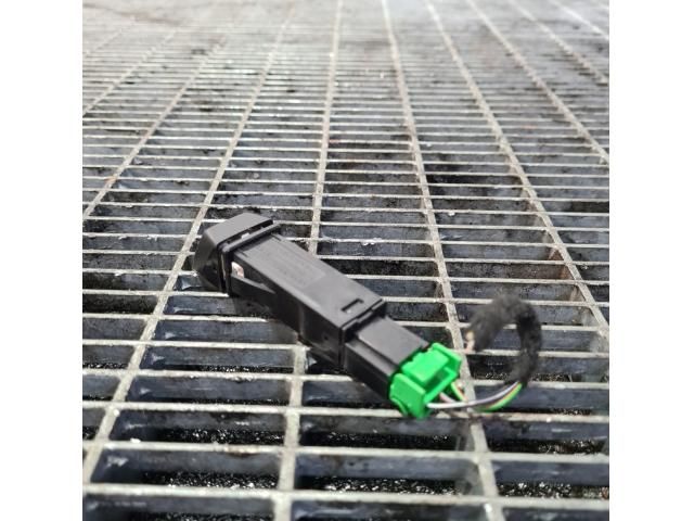 bontott VOLVO XC60 Vészvillogó Kapcsoló