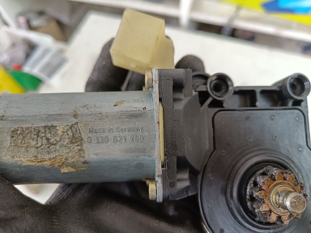 bontott VOLVO XC90 Bal első Ablakemelő Motor