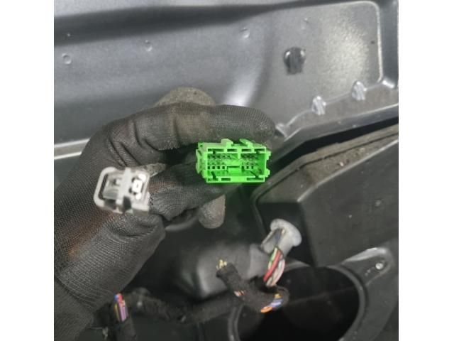 bontott VOLVO XC90 Bal első Ajtó (Üres lemez)