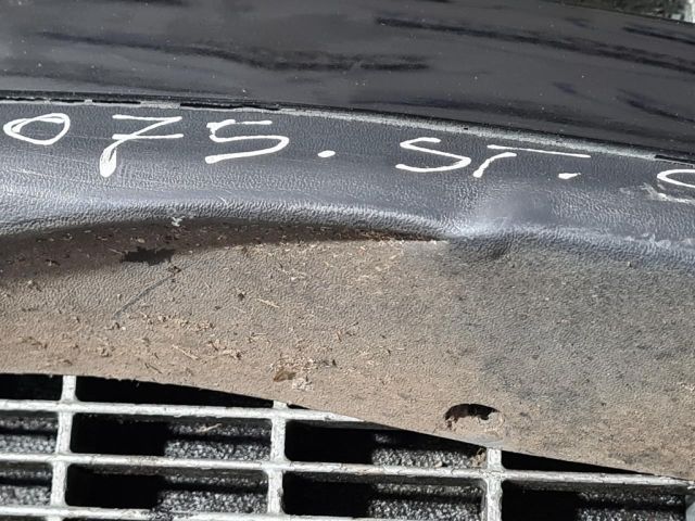 bontott VOLVO XC90 Bal hátsó Sárvédő Díszléc