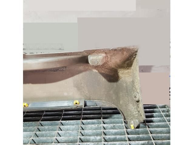 bontott VOLVO XC90 Bal Küszöb