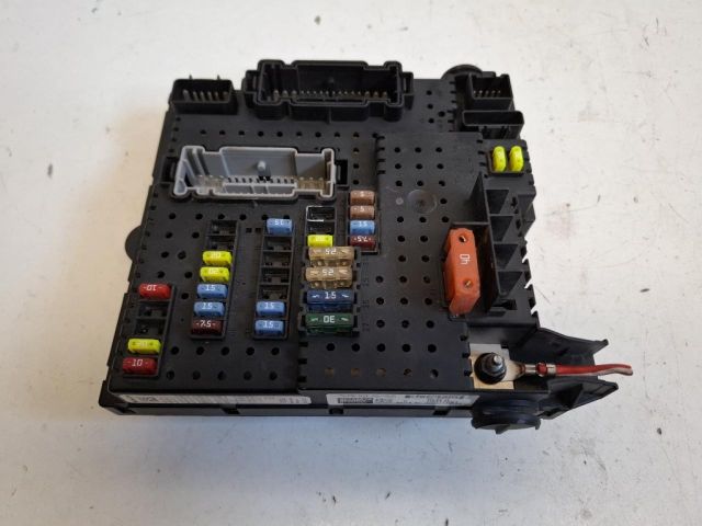 bontott VOLVO XC90 Biztosítéktábla Csomagtér