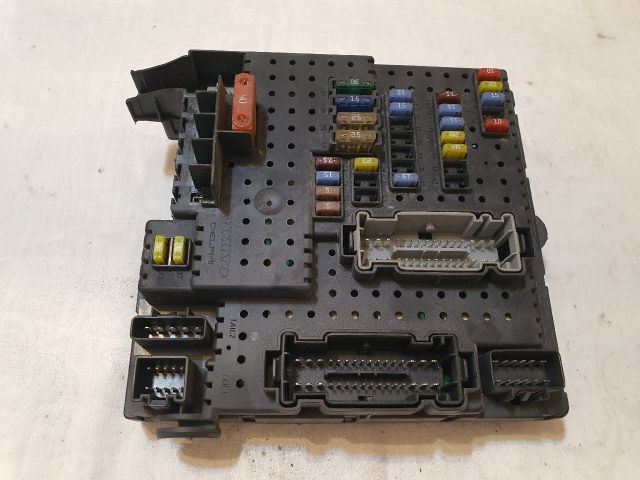 bontott VOLVO XC90 Biztosítéktábla Utastér