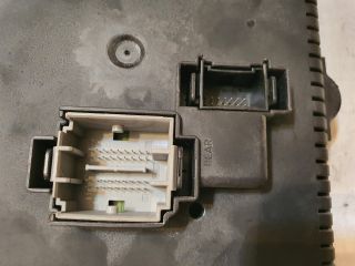 bontott VOLVO XC90 Biztosítéktábla Utastér