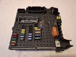 bontott VOLVO XC90 Biztosítéktábla Utastér