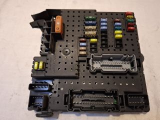 bontott VOLVO XC90 Biztosítéktábla Utastér