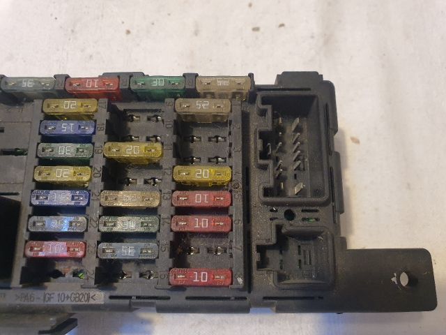 bontott VOLVO XC90 Biztosítéktábla Utastér