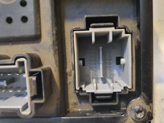 bontott VOLVO XC90 Biztosítéktábla Utastér