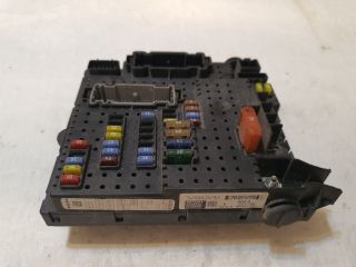 bontott VOLVO XC90 Biztosítéktábla Utastér