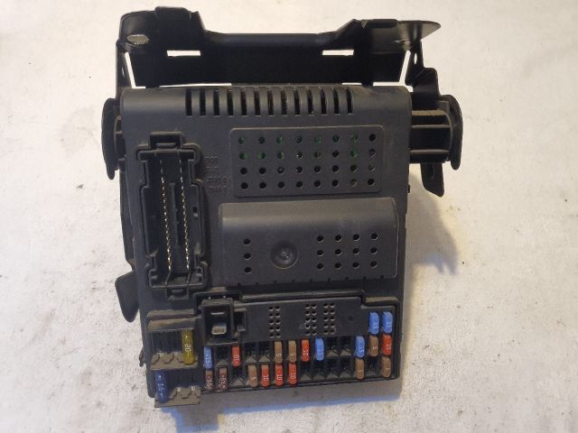 bontott VOLVO XC90 Biztosítéktábla Utastér