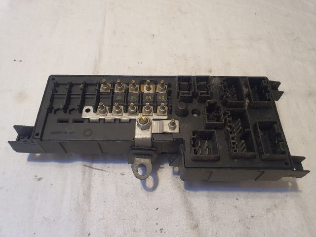 bontott VOLVO XC90 Biztosítéktábla Utastér