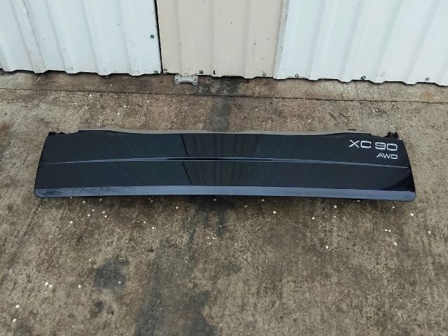 bontott VOLVO XC90 Csomagtérajtó (Részeivel)