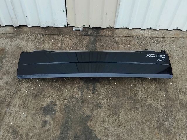 bontott VOLVO XC90 Csomagtérajtó (Részeivel)