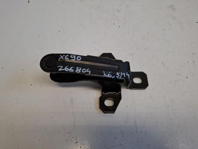 bontott VOLVO XC90 Csomagtérajtó Ütköző