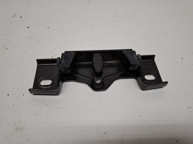 bontott VOLVO XC90 Csomagtérajtó Ütköző