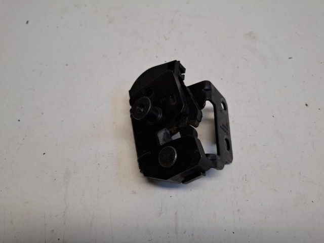 bontott VOLVO XC90 Csomagtérajtó Zárszerkezet