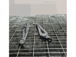 bontott VOLVO XC90 Csomagtérajtó Zsanér