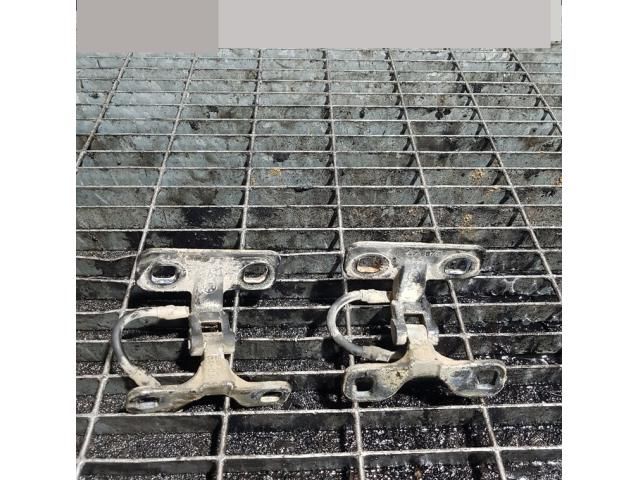 bontott VOLVO XC90 Csomagtérajtó Zsanér