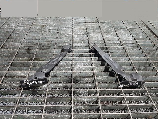 bontott VOLVO XC90 Csomagtérajtó Zsanér