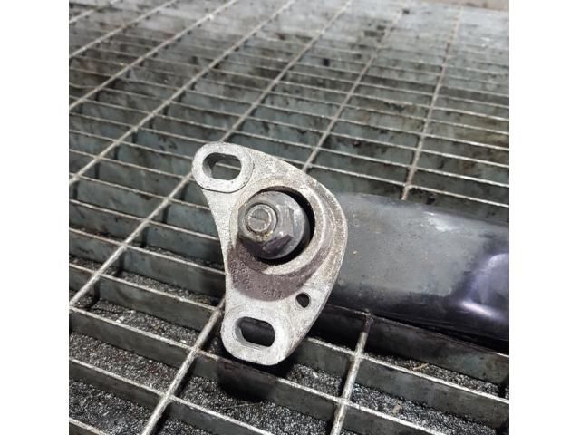 bontott VOLVO XC90 Alsó Összekötő