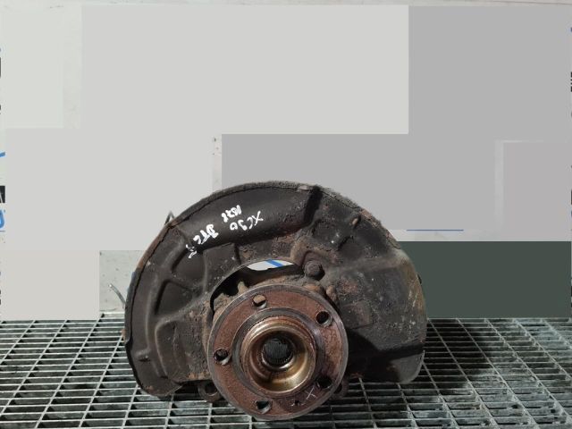 bontott VOLVO XC90 Bal első Csonkállvány