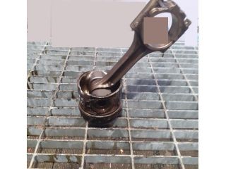 bontott VOLVO XC90 Dugattyú