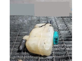 bontott VOLVO XC90 Kiegyenlítő Tartály