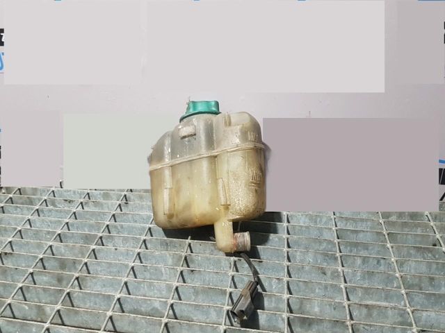 bontott VOLVO XC90 Kiegyenlítő Tartály