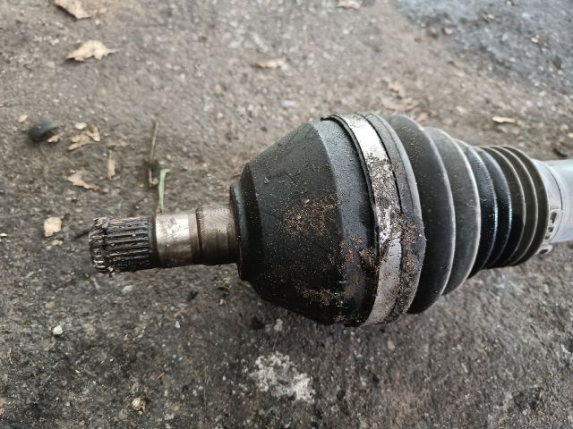 bontott VOLVO XC90 Bal Féltengely