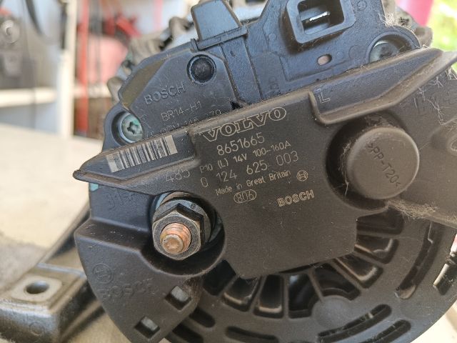 bontott VOLVO XC90 Generátor