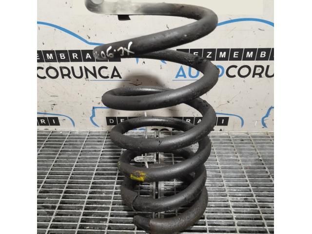 bontott VOLVO XC90 Hátsó Rugó