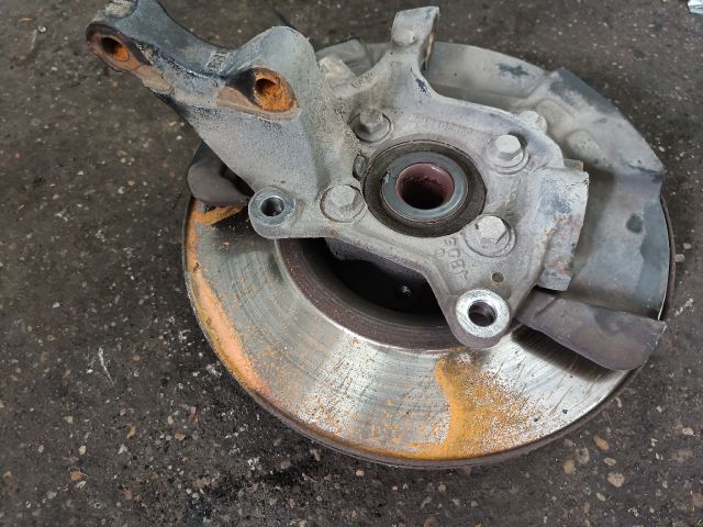 bontott VOLVO XC90 Jobb első Csonkállvány Kerékaggyal