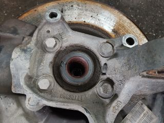 bontott VOLVO XC90 Jobb első Csonkállvány Kerékaggyal